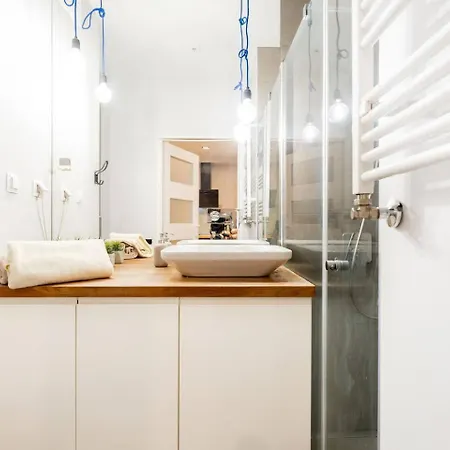 Cozy Studio Wilanow Apartment *